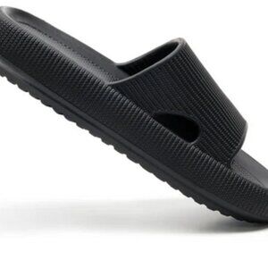 Cloud Slides - The Original in Black Size 9 - NWOT